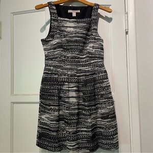 Forever 21 Contemporary dress, has pockets!